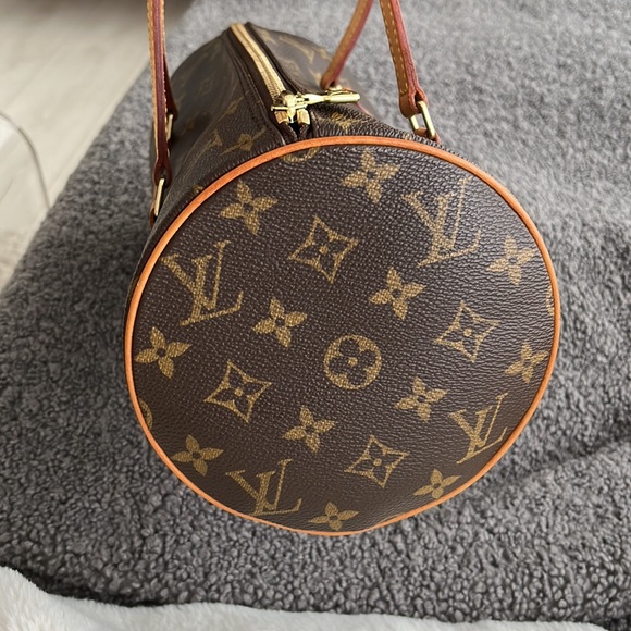 Louis Vuitton Papillon - Picture 3 of 13